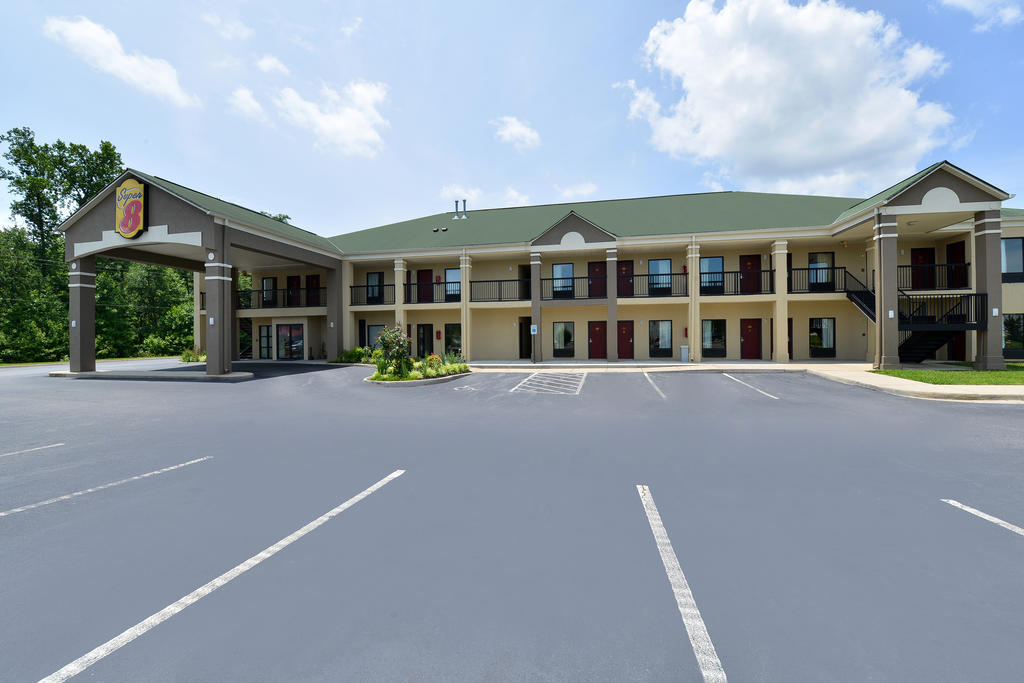 Super 8 By Wyndham Petersburg Motel Exterior photo